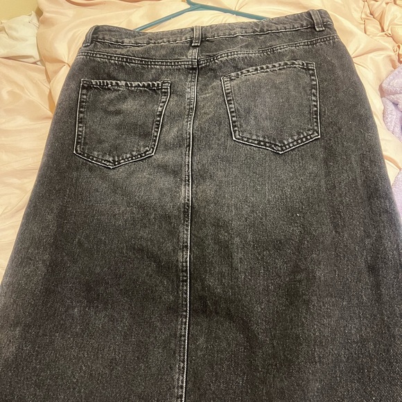 Denim Maxi Skirt - Picture 6 of 7